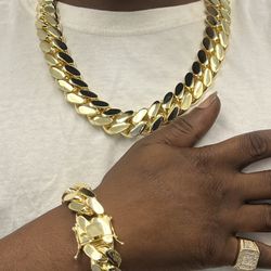 Super heavy solid And polished Miami Cuban gold set and ring🔥🔥