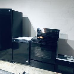 Black kitchen appliances set