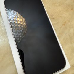 iPhone 13 128GB Light Pink Color 