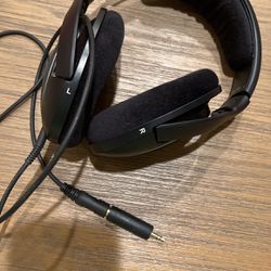 Sennheiser HD 558 Over-Ear Headphones