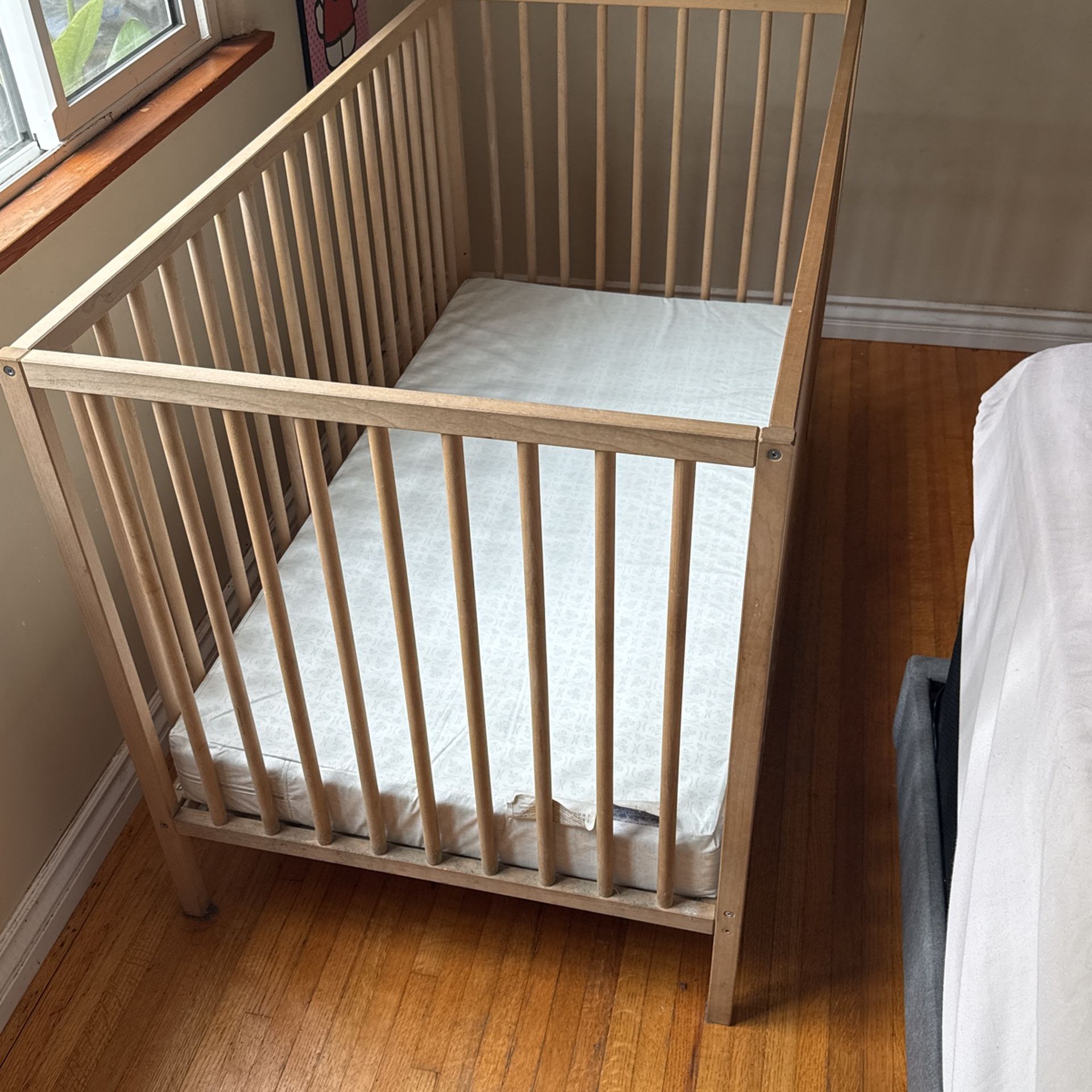 Baby crib