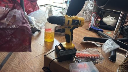 20 V drill brand new in a box with accessories and charger