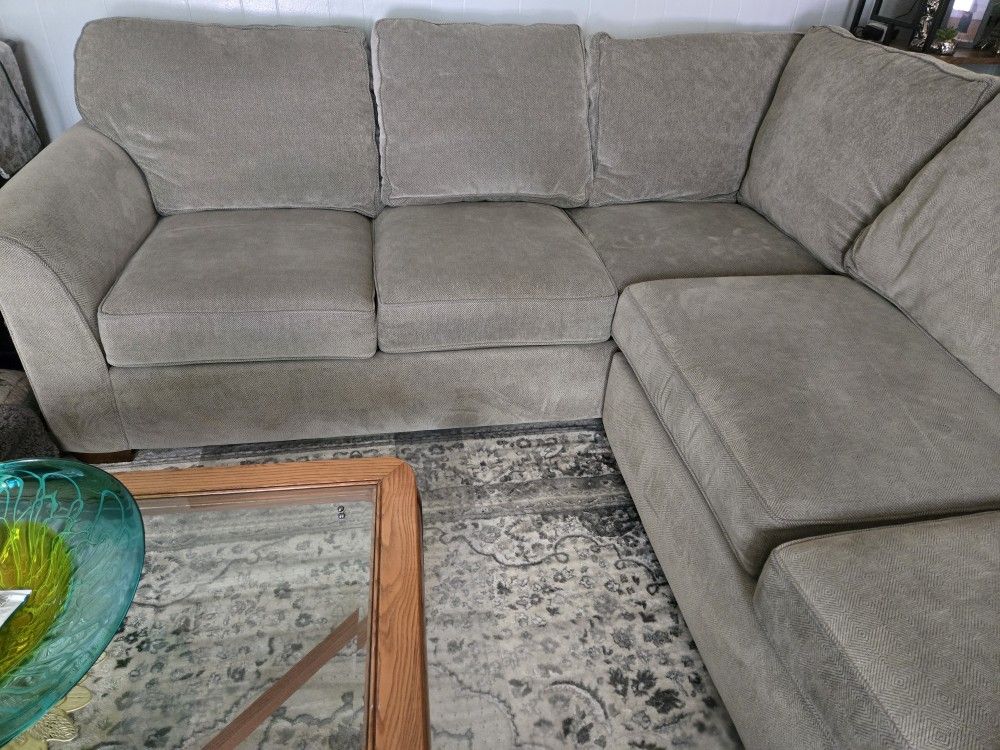 Sectional couch