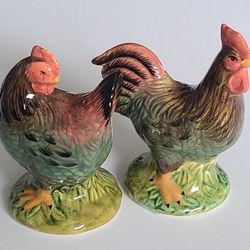 Vintage Rooster and Hen Hand-Painted Salt and Pepper Shaker Set 