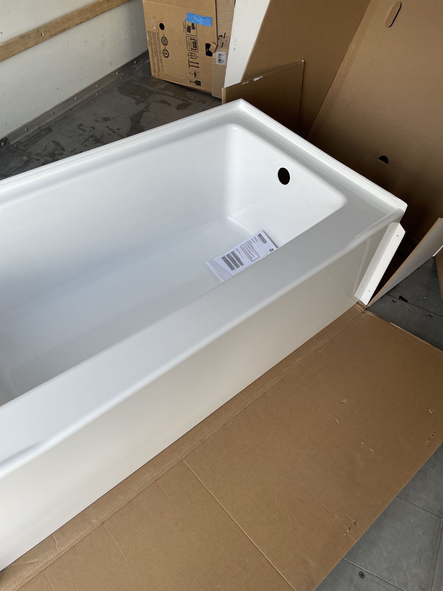 Delta Classic 500 60 in. x 32 in. Alcove Deep Soaking Bathtub with Right Drain in High Gloss White 
