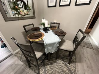 Dinning Table Set $600