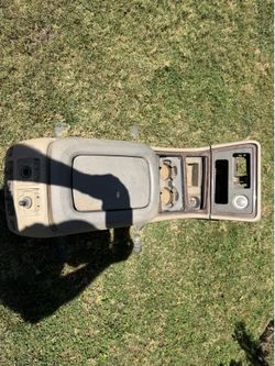 2003Cadillac center console
