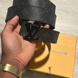 Authentic Louis Vuitton Monogram Eclipse LV Initials Belt Black Box & Receipt