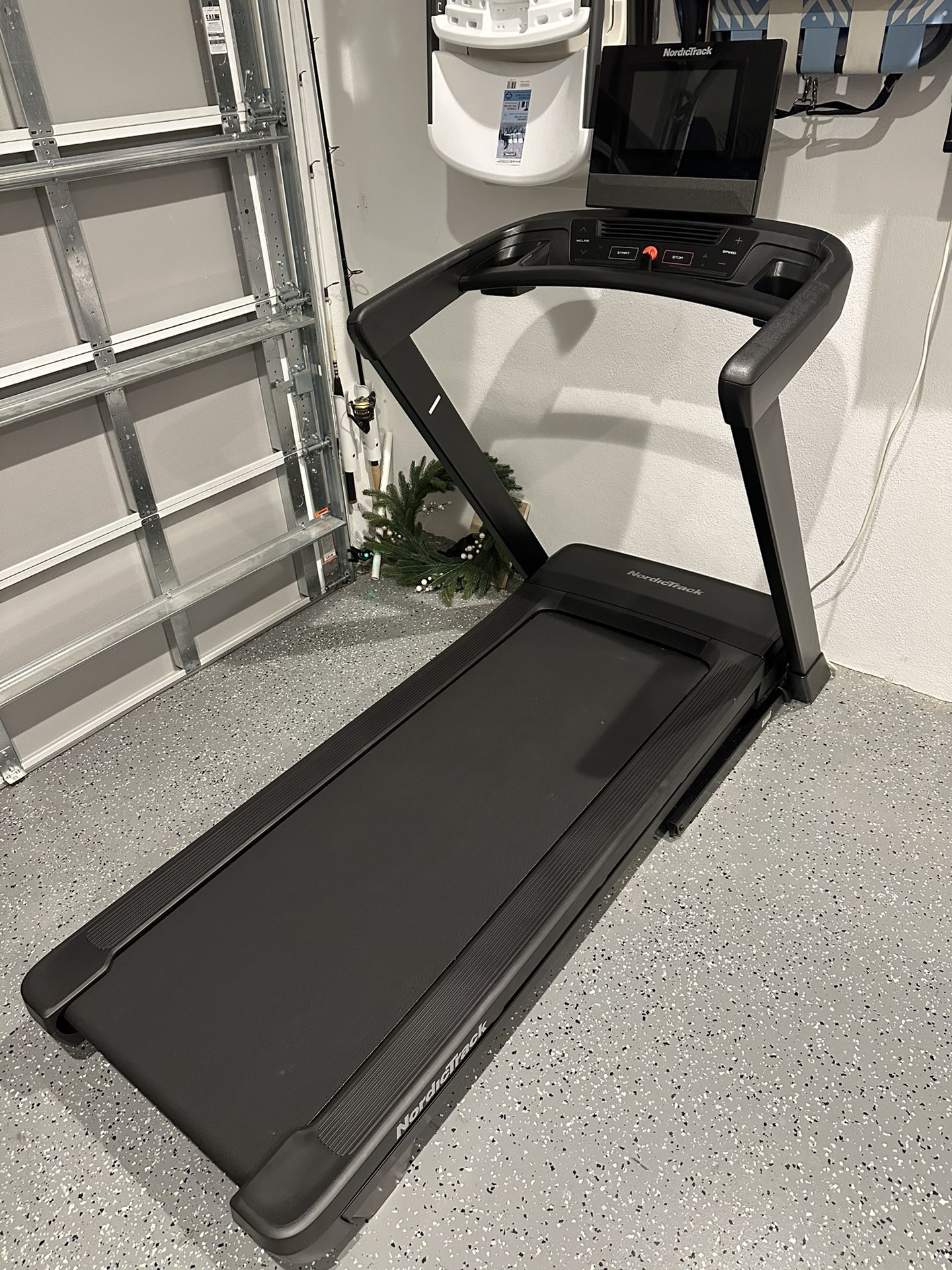 NordicTrack 1250 Treadmill - Used Once