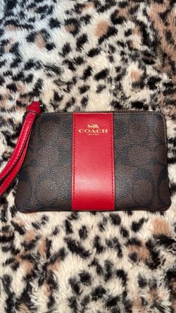 Coach  corner zip Wrislet