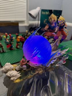 Dragon Ball Z - Son Goku Vs Majin Bui Light Action Figure