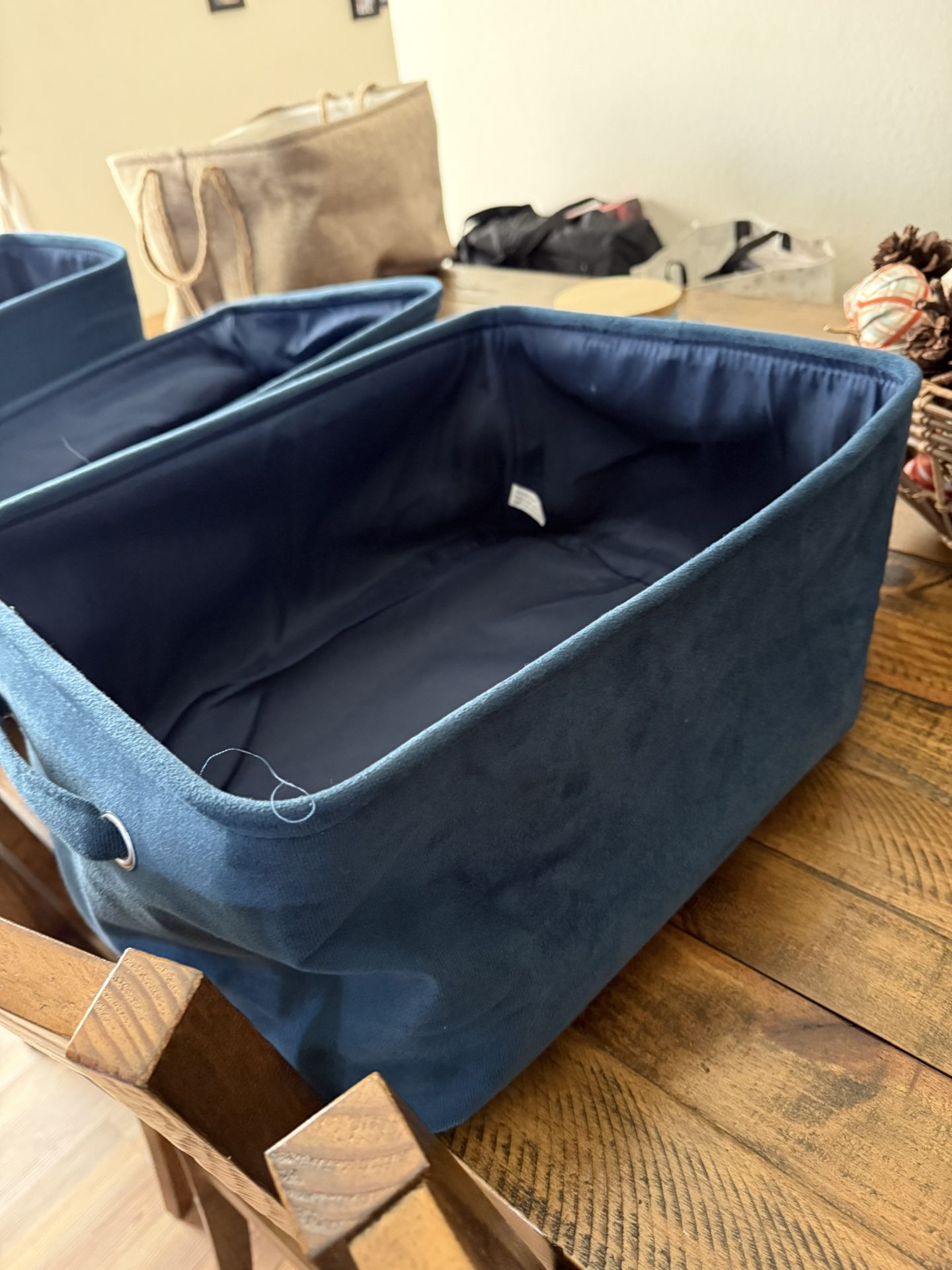 Storage bins