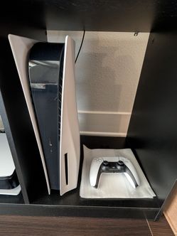 PS5 (Original edition with disk drive)