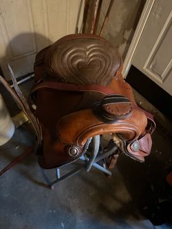 Western Leather Horse Saddle