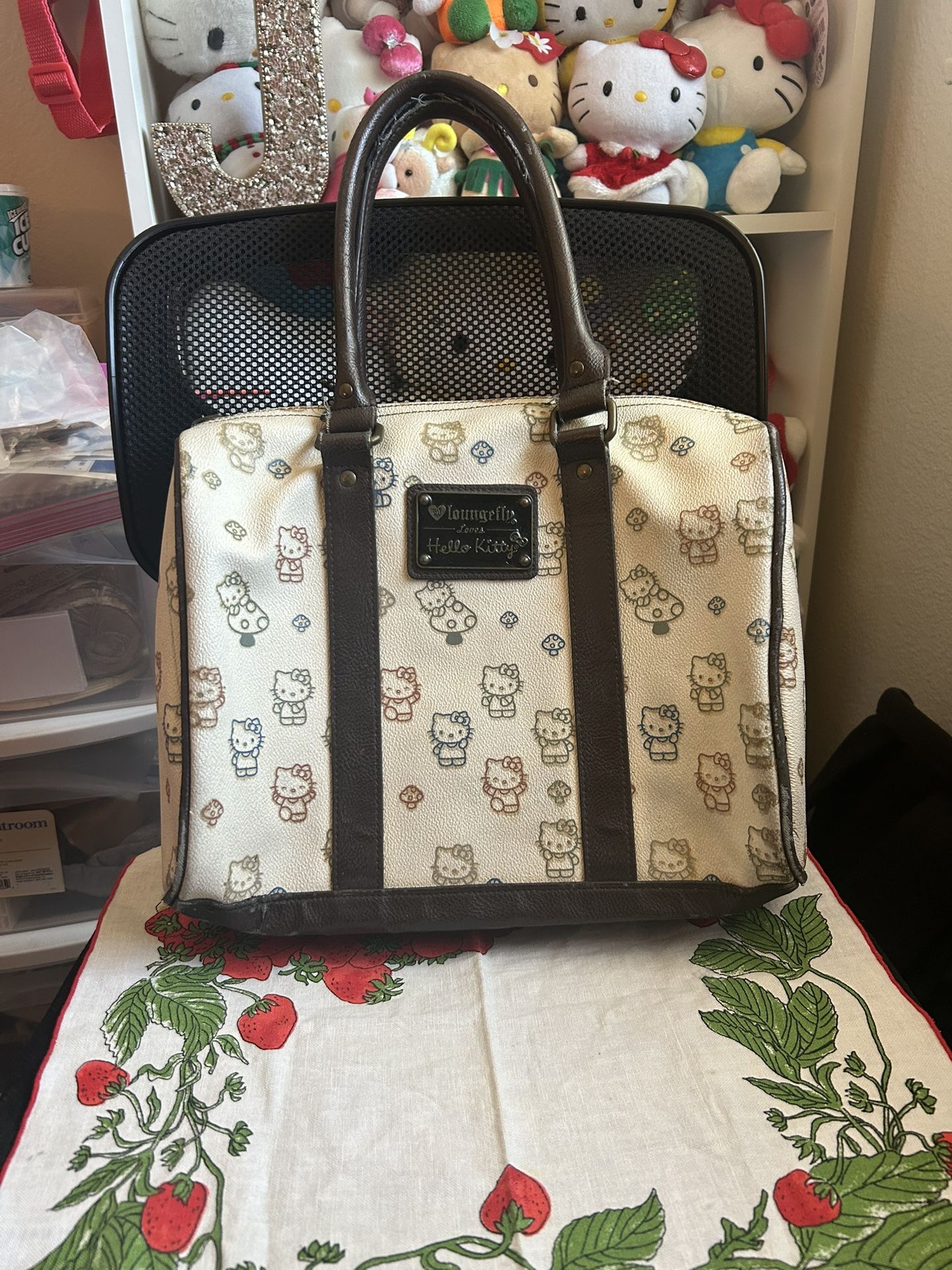 Loungefly Hello Kitty Mushroom Purse