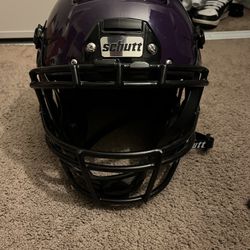 Schutt F7 Youth Medium 