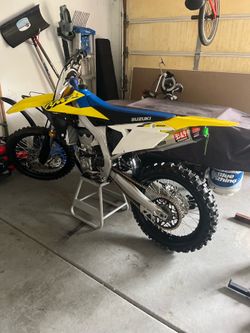2022 rmz450