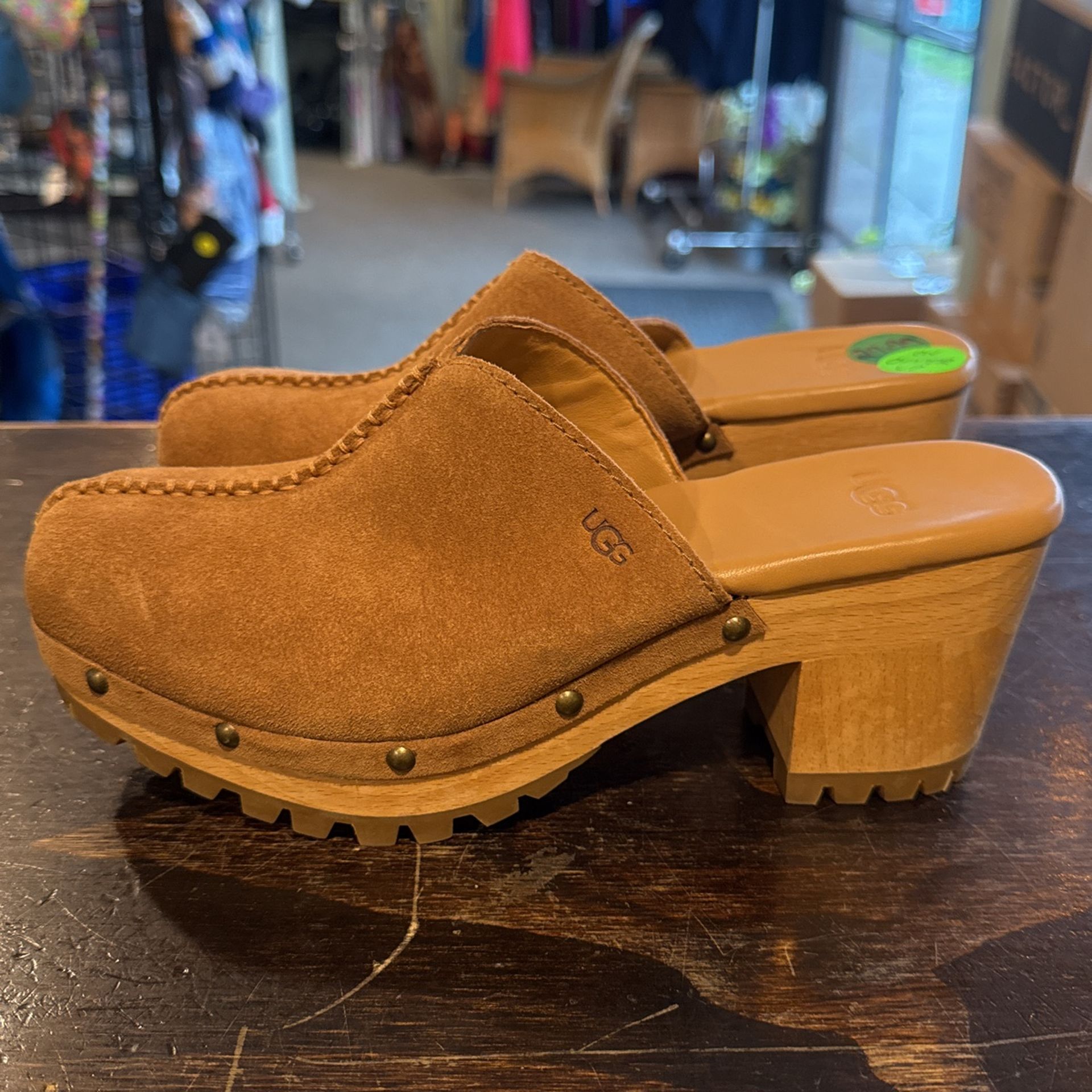 Ugg Judi Clog-Suede, Chestnut, Size 8, Like New