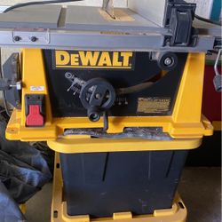 DeWalt Table Saw 15 Amp Corded 8 1/4 inch  / Stand Not Included 