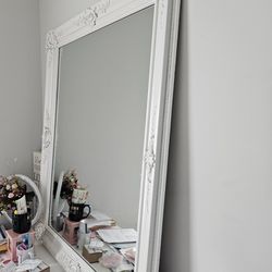 White Antique Beautiful Mirror 
