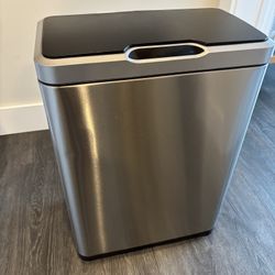 Touchless Trash Can - 26x18x11