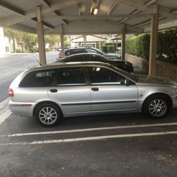 2001 Volvo V40 1.9 T SLE Wagon