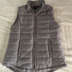 Rue 21 Juniors Grey Puffer Vest (Brand New) 