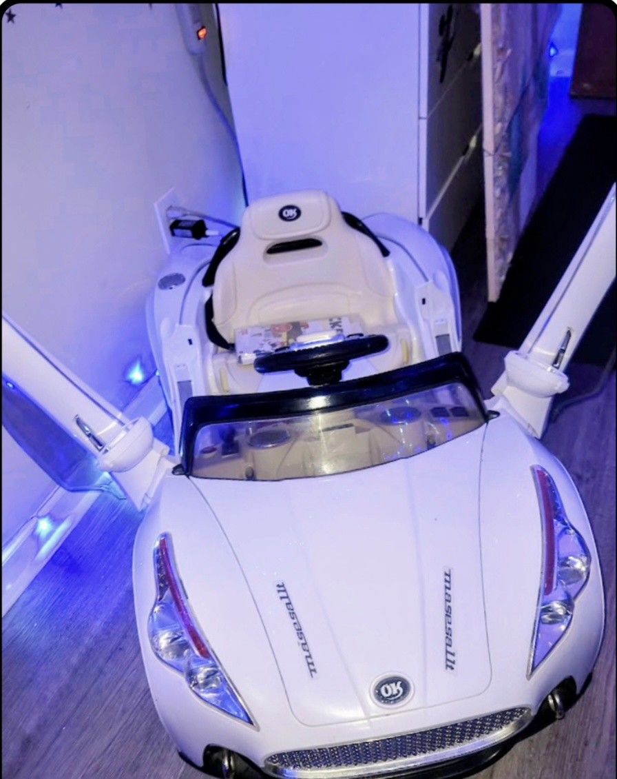 White Maserati Battery Operated Car