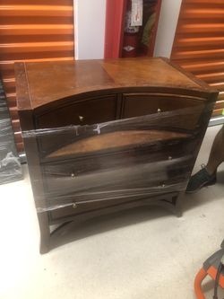 American Signature night stand 4 drawer