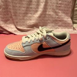 Nike Dunks Lows