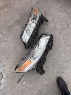 Headlights Acura TL 2009 To 2014 With Ballast Bulbs Bracket $250 Each