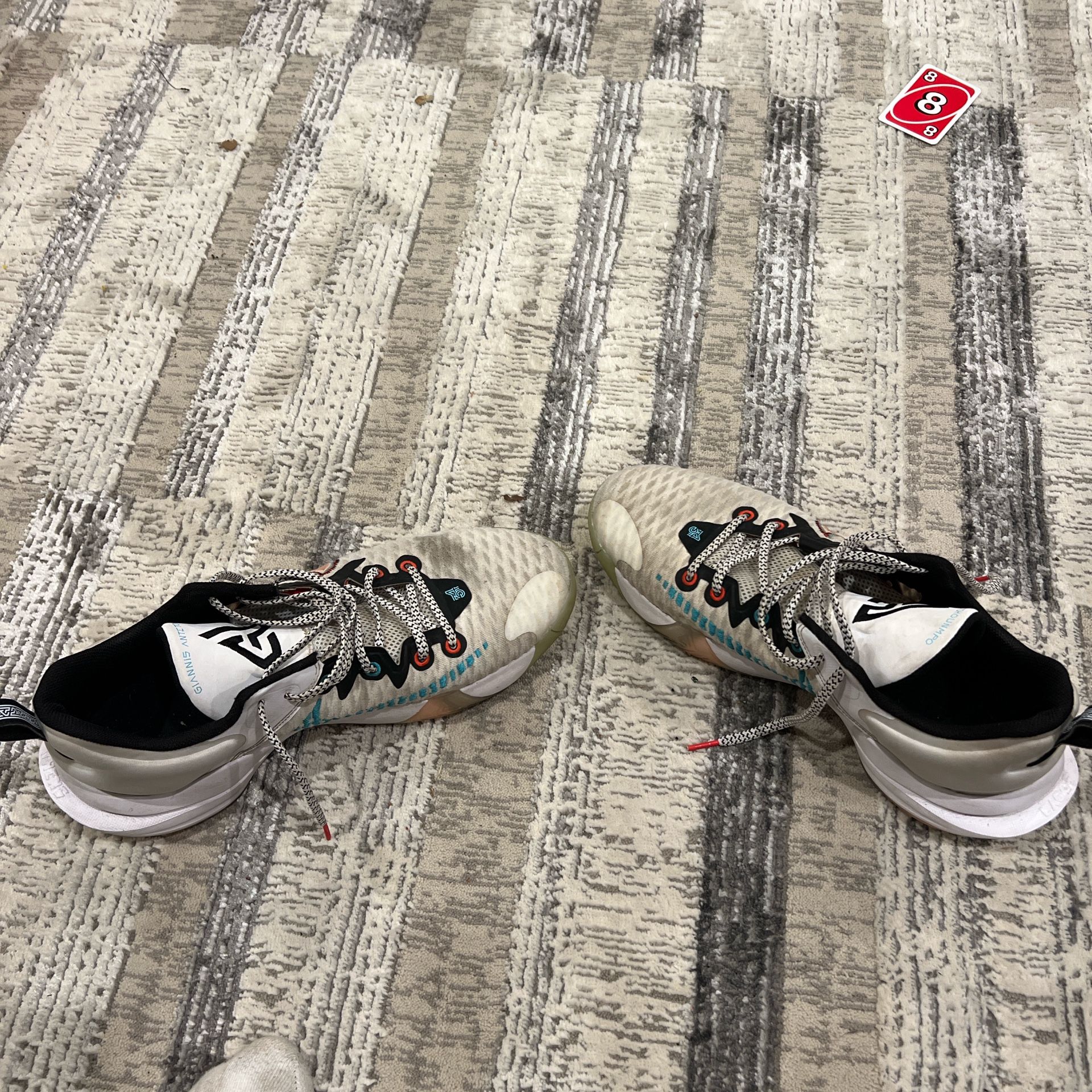 giannis antetekoumpo size 13 basketball shoes