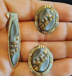 Used vtg cufflinks and matching tie bar