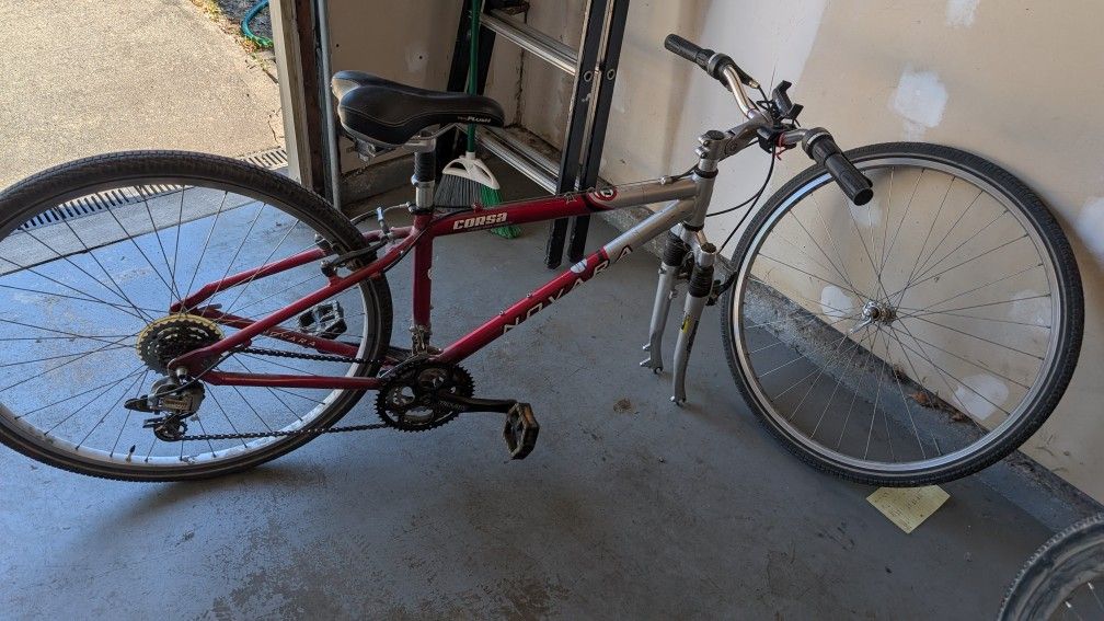 Hybrid Bike Novara Corsa