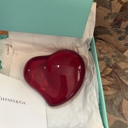 Tiffany & Co Elsa Peretti heart paperweight