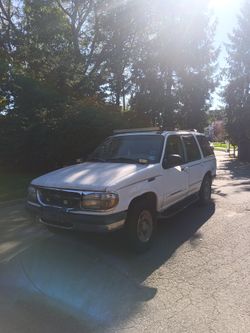 1998 Ford Explorer