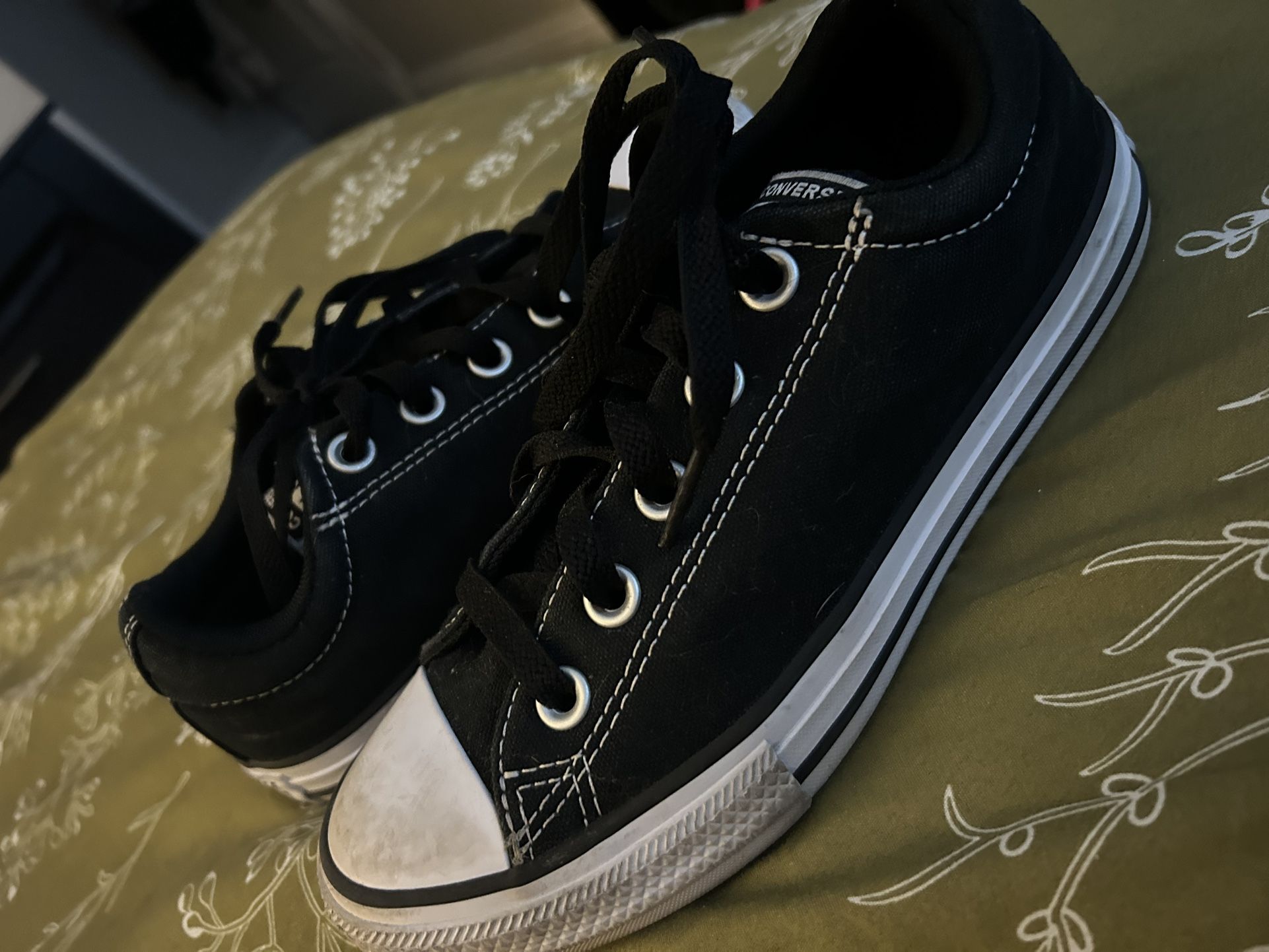 Boys Shoes Size 2