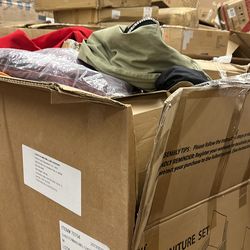Pallet of various women’s clothing