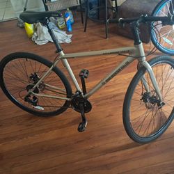 Paramount 100 Hybrid Bike 21-Speed Lightweight Aluminum Frame DISC BRAKES Beige