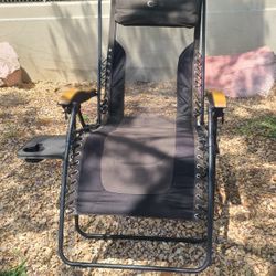 portal folding chair in good condion