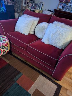 couch and rug set