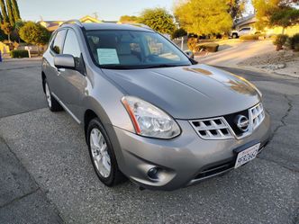 2012 Nissan Rogue. Very clean in and out