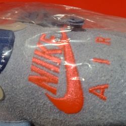 Jordan 6 Travis Scott 