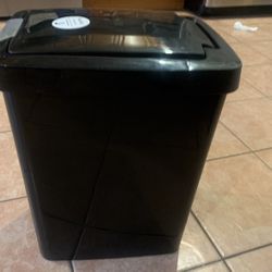 Kitchen Trash Bin 