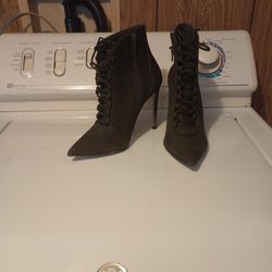 Dressy Shoes Green Olive Colored Suede Size 8