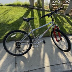 Gary Fisher MT Jam mountain bike.