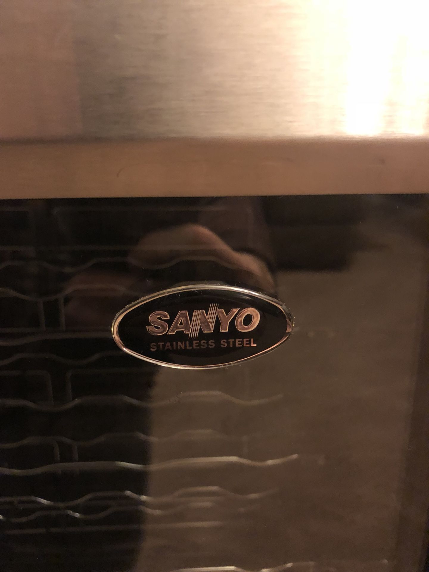 Sanyo wine fridge for Sale in Las Vegas, NV OfferUp