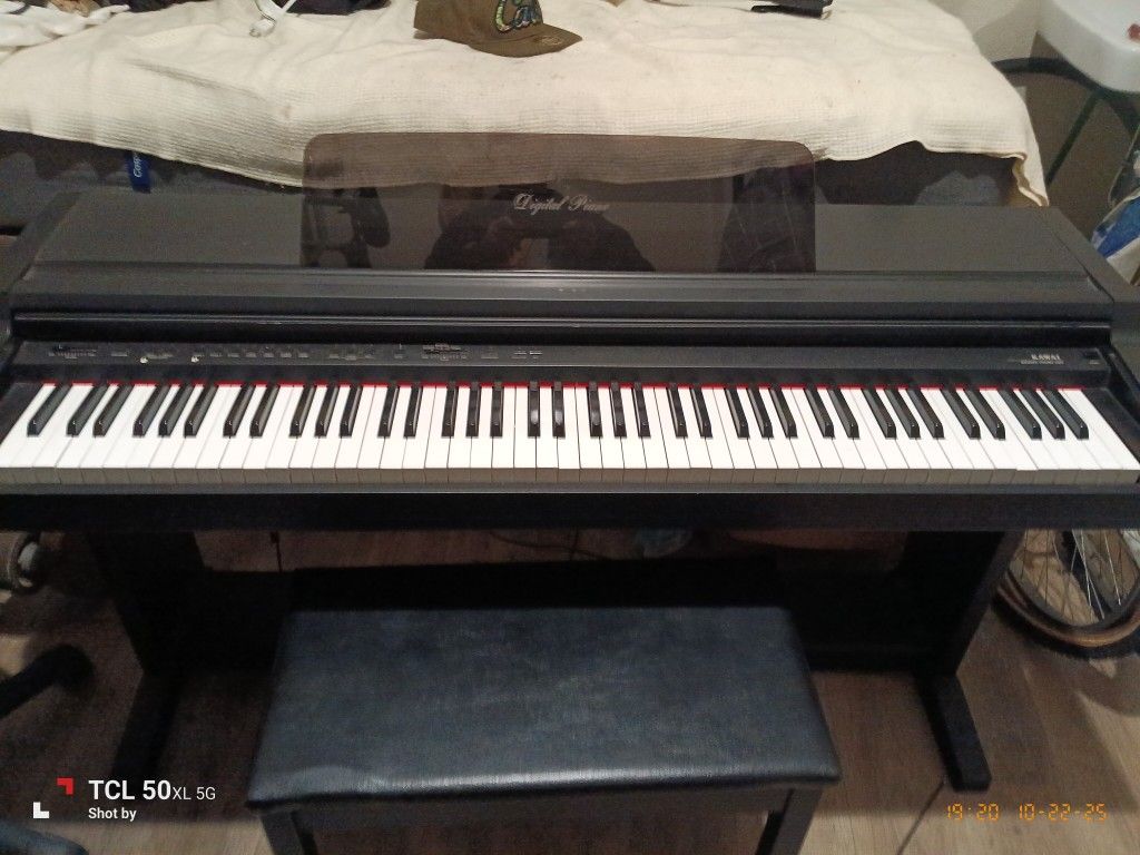 KAWAI DIGITAL PIANO 330