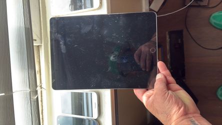 APPLE I PHONES
