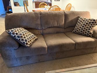 Couch - 7’ with pillows